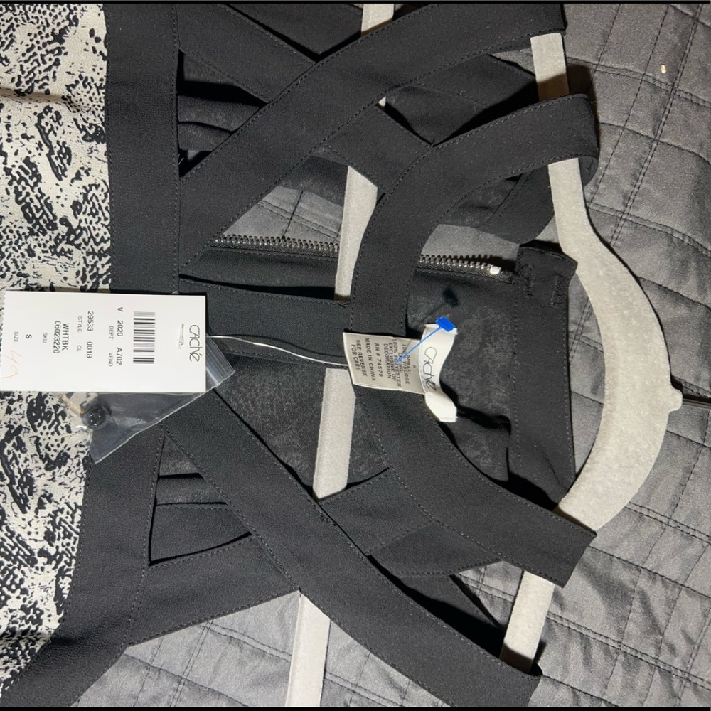 Cache’ Shell With “Caged” Look. Snake Print. Size… - image 5